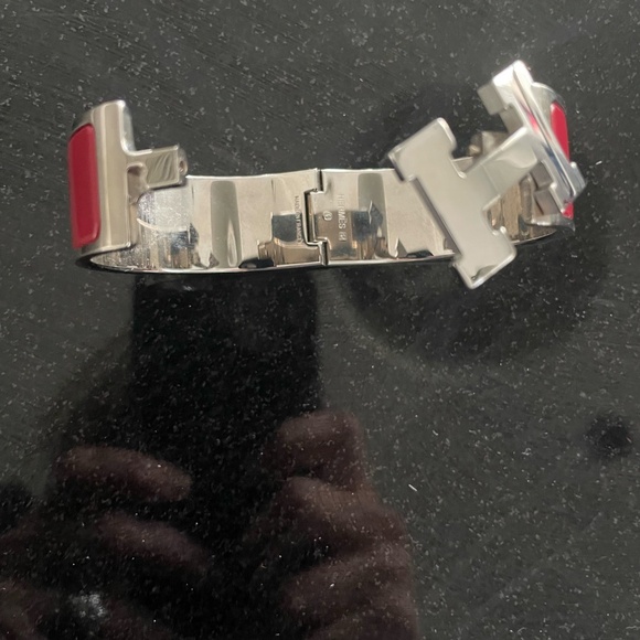 Hermes Clic Clac wide bracelet in red and silver. - Picture 3 of 6